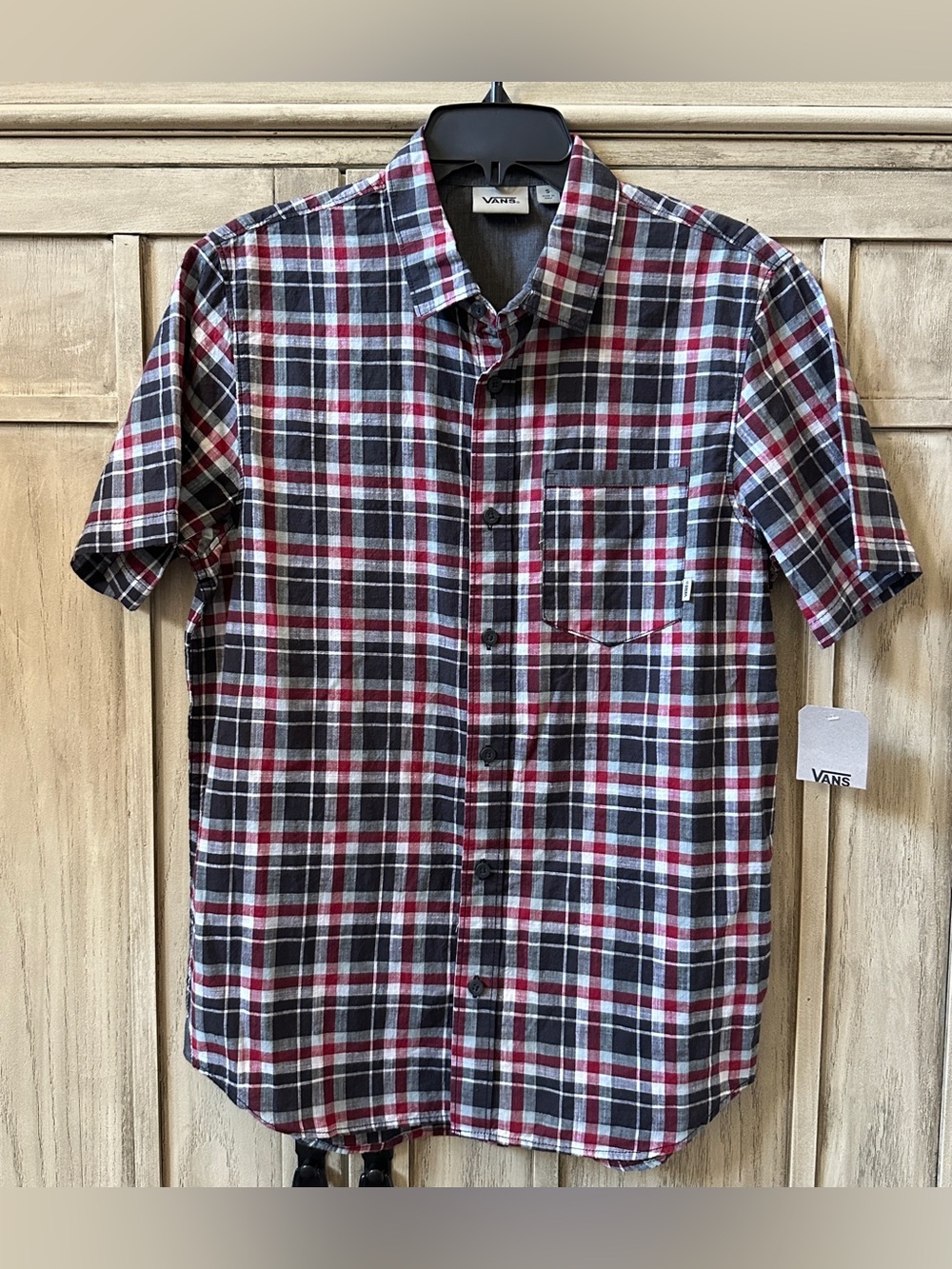 NWT Men’s Vans Plaid Short Sleeve Button Front Shirt Small S Black Red White NEW